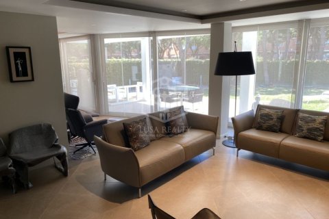 Купить виллу в Гава, Испания с 4 спальни, 450м², № 912 - фото 2