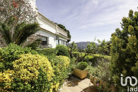 Купить земельный участок в Льорет-де-Мар, Испания с 6 спален, 921м², № 5063 - фото 3