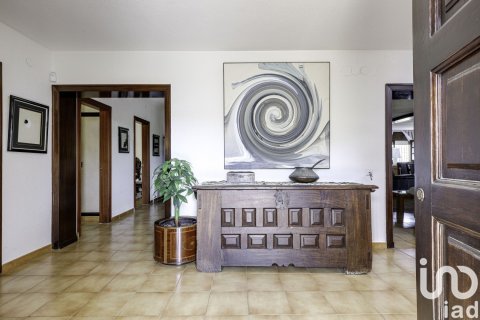 Купить земельный участок в Льорет-де-Мар, Испания с 6 спален, 921м², № 5063 - фото 4