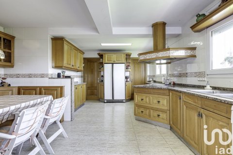 Купить земельный участок в Льорет-де-Мар, Испания с 6 спален, 921м², № 5063 - фото 13