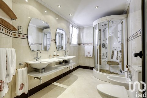 Купить земельный участок в Льорет-де-Мар, Испания с 6 спален, 921м², № 5063 - фото 11