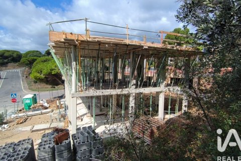 4 bedrooms house for sale in Sant Pol de Mar, Barcelona, Catalonia, Spain № 7521 - photo 2