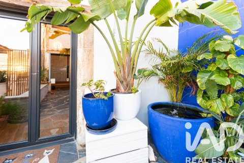 2 bedrooms apartment for sale in Sitges, Barcelona, Catalonia, Spain № 7519 - photo 24
