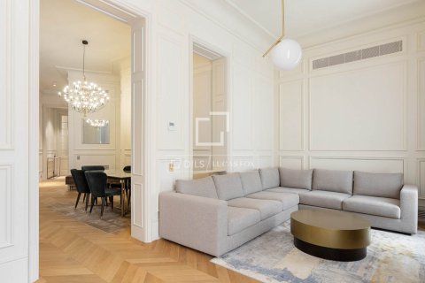 3 chambres apartment à louer à Barcelona, Catalonia, Spain № 3749 - photo 5