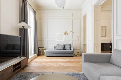 3 chambres apartment à louer à Barcelona, Catalonia, Spain № 3749