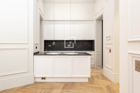 3 chambres apartment à louer à Barcelona, Catalonia, Spain № 3749 - photo 13