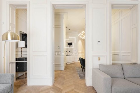 3 chambres apartment à louer à Barcelona, Catalonia, Spain № 3749 - photo 6