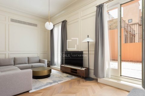 3 chambres apartment à louer à Barcelona, Catalonia, Spain № 3749 - photo 2