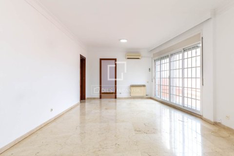 Apartamento de 4 dormitorios en venta en Sant Just Desvern, Barcelona, Cataluña, Spain № 7046 - foto 25