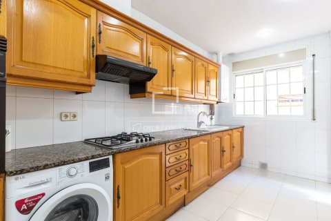 Apartamento de 4 dormitorios en venta en Sant Just Desvern, Barcelona, Cataluña, Spain № 7046 - foto 16