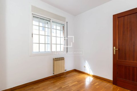 Apartamento de 4 dormitorios en venta en Sant Just Desvern, Barcelona, Cataluña, Spain № 7046 - foto 15