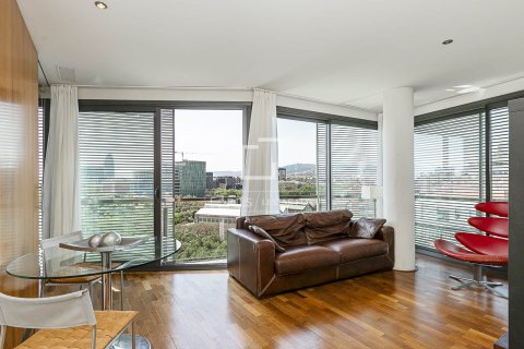 Apartamento de 2 dormitorios en venta en Barcelona, Cataluña, Spain № 7047 - foto 3