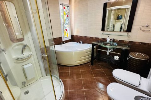 Купить виллу в Льорет-де-Мар, Испания с 7 спален, № 1794 - фото 24