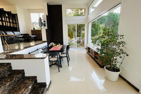 Купить виллу в Льорет-де-Мар, Испания с 7 спален, № 1794 - фото 13