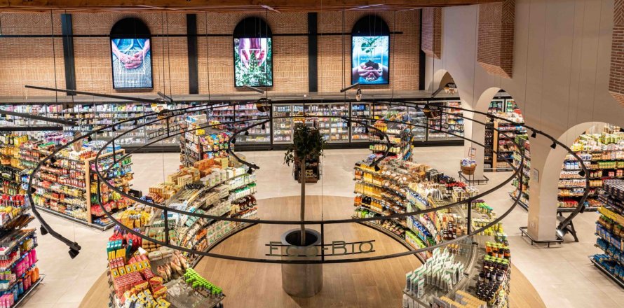 575 m² commercial property à vendre à Barcelona, Catalonia, Spain № 1790