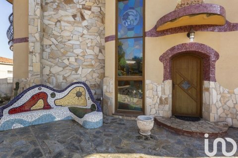 6 bedrooms house for sale in Sant Boi de Llobregat, Barcelona, Catalonia, Spain № 5082 - photo 3