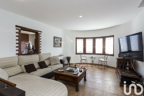 6 bedrooms house for sale in Sant Boi de Llobregat, Barcelona, Catalonia, Spain № 5082 - photo 10