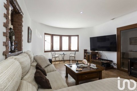 6 bedrooms house for sale in Sant Boi de Llobregat, Barcelona, Catalonia, Spain № 5082 - photo 17