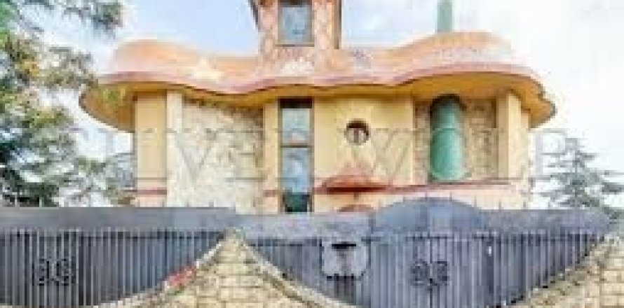 6 bedrooms house for sale in Sant Boi de Llobregat, Barcelona, Catalonia, Spain № 5082