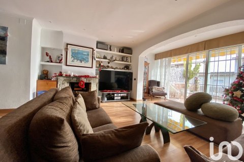 Купить дом в Сан-Андреу-де-Льяванерес, Испания с 4 спальни, 222м², № 5079 - фото 6