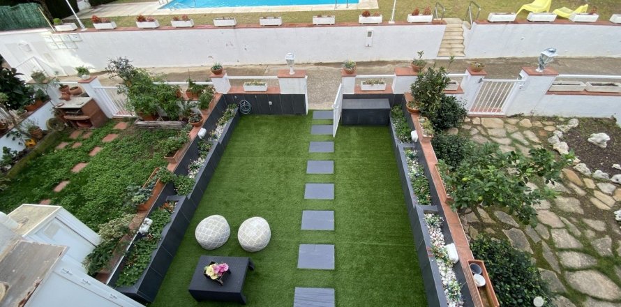 Дом с 4 спальнями в Сан-Андреу-де-Льяванересе, Барселона, Каталония, Испания № 5079