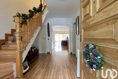 Купить дом в Сан-Андреу-де-Льяванерес, Испания с 4 спальни, 222м², № 5079 - фото 2