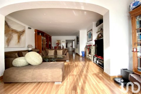 Купить дом в Сан-Андреу-де-Льяванерес, Испания с 4 спальни, 222м², № 5079 - фото 7