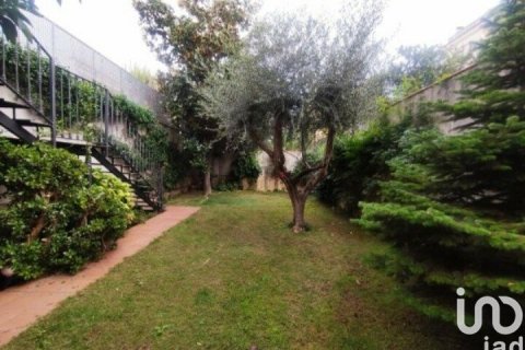 6 bedrooms house for sale in Pineda de Mar, Barcelona, Catalonia, Spain № 5083