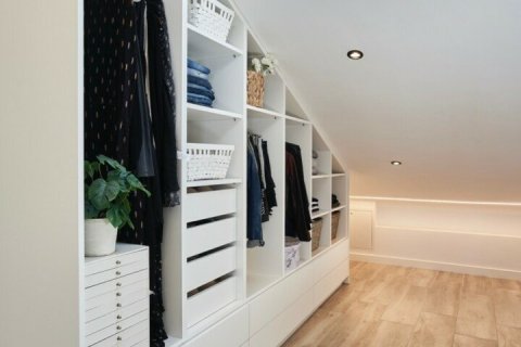 5 bedrooms villa for sale in Sant Pol de Mar, Barcelona, Catalonia, Spain № 5084 - photo 16