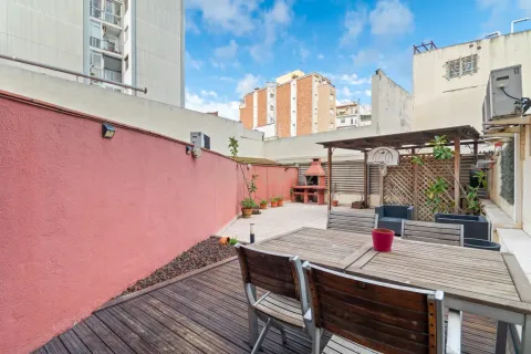 Apartamento de 4 dormitorios en venta en Santa Coloma de Gramenet, Barcelona, Cataluña, Spain № 6941 - foto 2