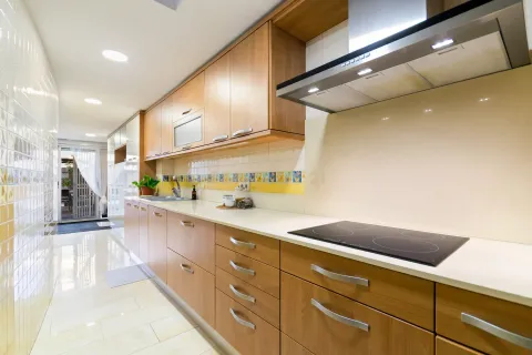 Apartamento de 4 dormitorios en venta en Santa Coloma de Gramenet, Barcelona, Cataluña, Spain № 6941 - foto 5