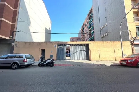 Parcela en venta en Sabadell, Barcelona, Cataluña, Spain № 6938 - foto 5