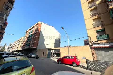 Parcela en venta en Sabadell, Barcelona, Cataluña, Spain № 6938 - foto 6