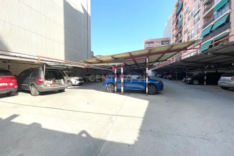 Parcela en venta en Sabadell, Barcelona, Cataluña, Spain № 6938 - foto 8