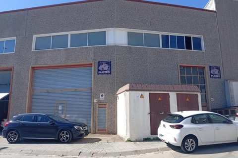 Depósito de 564 m² en venta en Arenys de Munt, Barcelona, Cataluña, Spain № 6942 - foto 3