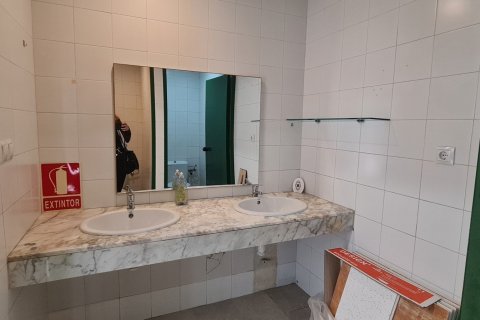 85 m² commercial property à louer à El Masnou, Barcelona, Catalonia, Spain № 5118 - photo 9