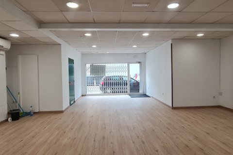 85 m² commercial property à louer à El Masnou, Barcelona, Catalonia, Spain № 5118 - photo 4