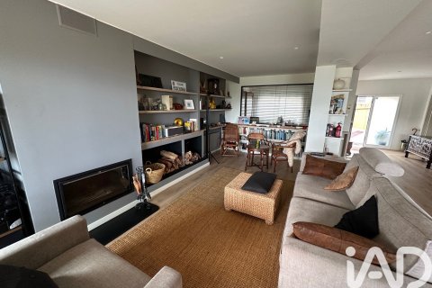 3 chambres house à louer à Arenys de Mar, Barcelona, Catalonia, Spain № 5117 - photo 11