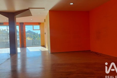 Propiedad comercial de 223 m² en alquiler en Manresa, Barcelona, Cataluña, Spain № 5115 - foto 5