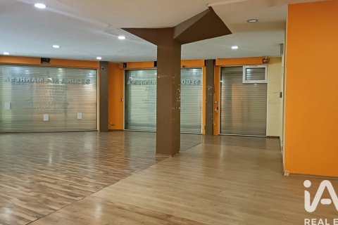 Propiedad comercial de 223 m² en alquiler en Manresa, Barcelona, Cataluña, Spain № 5115 - foto 13