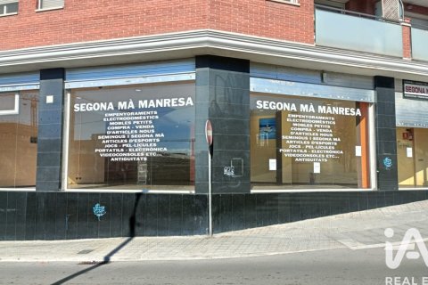 223 m² commercial property à louer à Manresa, Barcelona, Catalonia, Spain № 5115