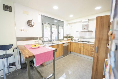 Купить дом в Кома-Руга, Испания с 5 комнат, 300м², № 1593 - фото 12