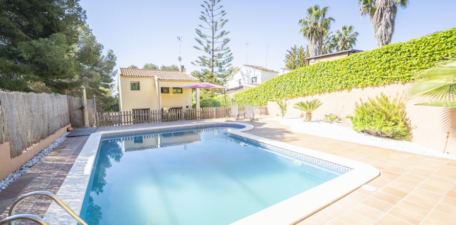 Дом с 4 спальнями в Кома-Руге, Таррагона, Каталония, Испания № 1593