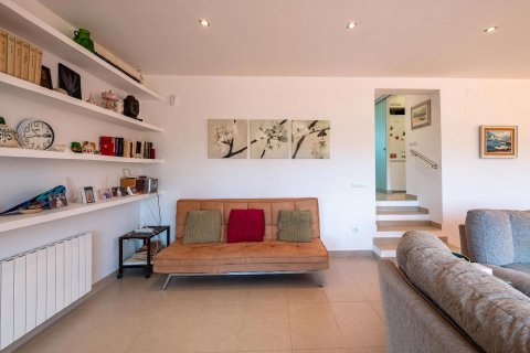 Купить дом в Льяфранк, Испания с 5 комнат, № 1597 - фото 12