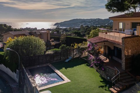 Купить дом в Льяфранк, Испания с 5 комнат, № 1597 - фото 4