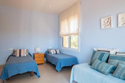 Купить дом в Льяфранк, Испания с 5 комнат, № 1597 - фото 23