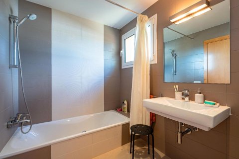 Купить дом в Льяфранк, Испания с 5 комнат, № 1597 - фото 22