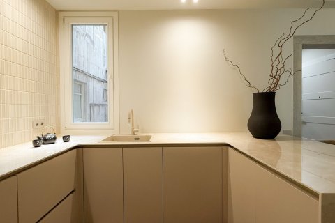 Apartamento de 3 dormitorios en venta en Barcelona, Cataluña, Spain № 1595 - foto 13