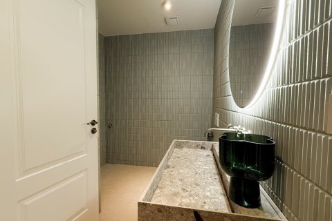 Apartamento de 3 dormitorios en venta en Barcelona, Cataluña, Spain № 1595 - foto 28