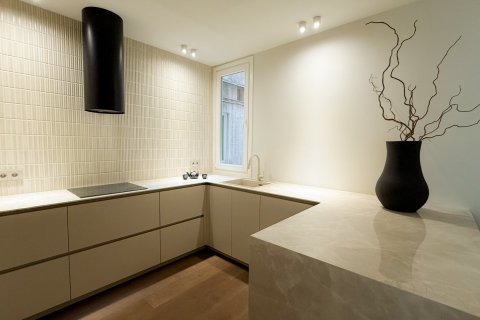 Apartamento de 3 dormitorios en venta en Barcelona, Cataluña, Spain № 1595 - foto 12